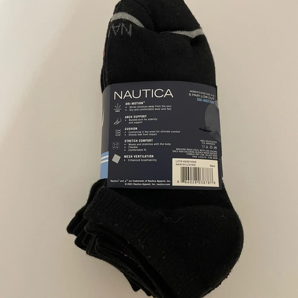 New NAUTICA Women’s 6 pair black low cut dry motion socks